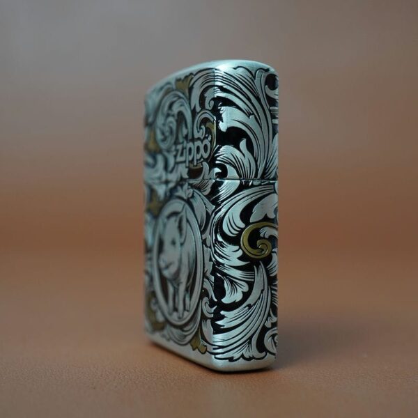 Zippo-12-con-giap-cao-cap-nam-Hoi-–-Lon-12.12CC-3.jpg