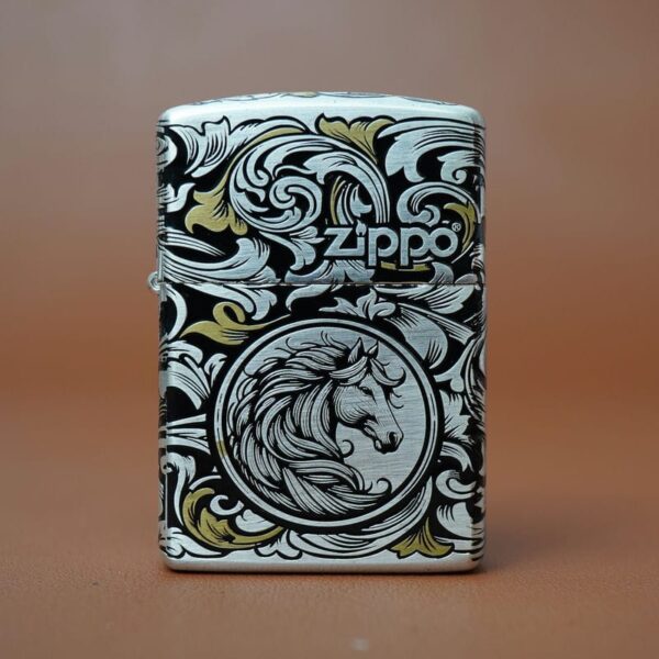 Zippo-12-con-giap-cao-cap-nam-Ngo-–-Ngua-12.7CC-2.jpg