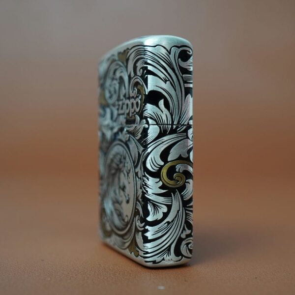 Zippo-12-con-giap-cao-cap-nam-Ngo-–-Ngua-12.7CC-3.jpg