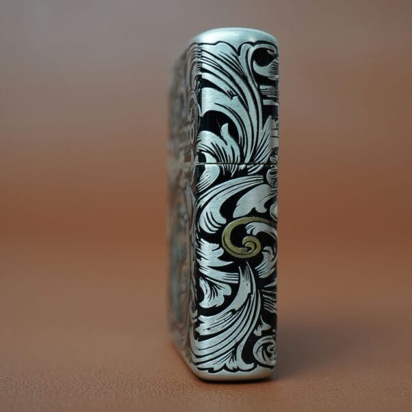 Zippo-12-con-giap-cao-cap-nam-Suu-Trau-12.2CC-5.jpg