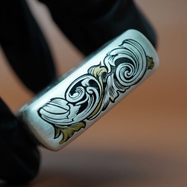Zippo-12-con-giap-cao-cap-nam-Suu-Trau-12.2CC-6.jpg