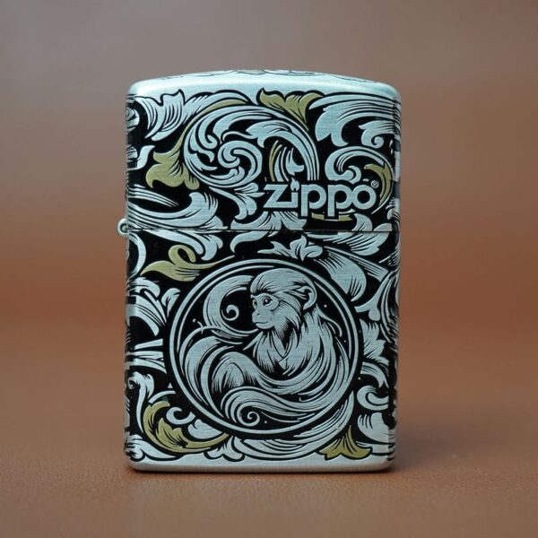 Zippo-12-con-giap-cao-cap-nam-Than-–-Khi-12.9CC-2.jpg Zippo-12-con-giap-cao-cap-nam-Than-–-Khi-12.9CC-2.jpg