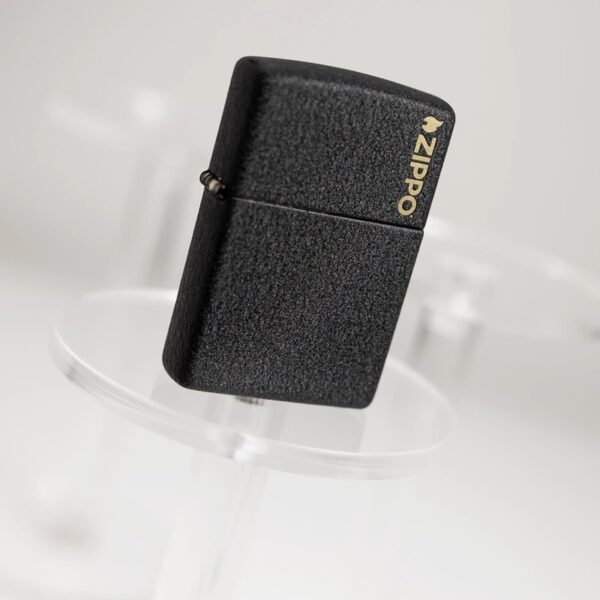 zippo-classic-black-crackle-with-zippo-logo-236zl (6)
