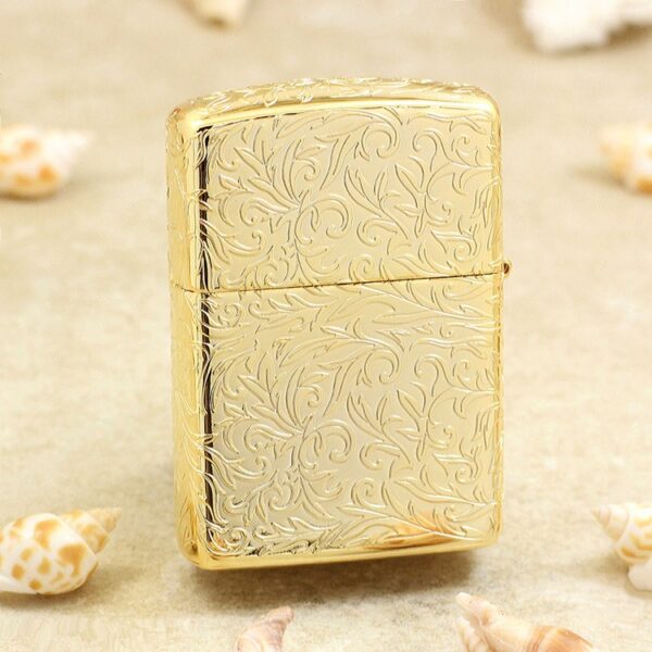 zippo-gold-plated-arabesque-pattern-with-logo-zippo-za-3-22d (2) zippo-gold-plated-arabesque-pattern-with-logo-zippo-za-3-22d (2)