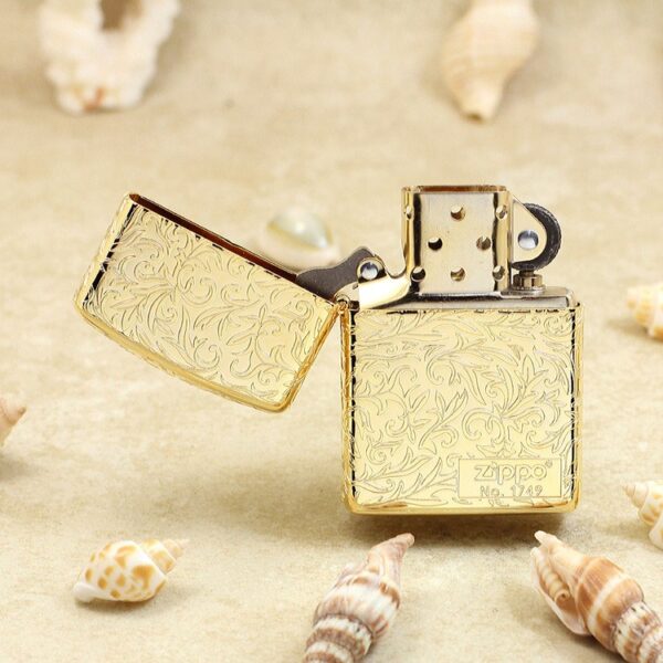 zippo-gold-plated-arabesque-pattern-with-logo-zippo-za-3-22d (3) zippo-gold-plated-arabesque-pattern-with-logo-zippo-za-3-22d (3)